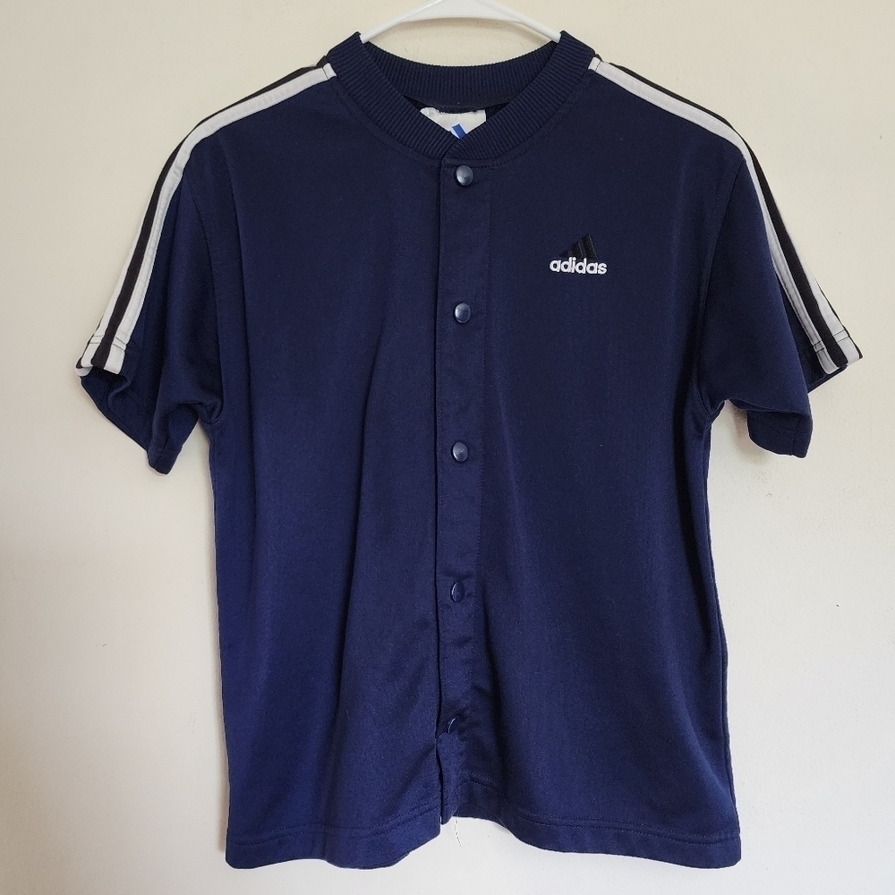 Adidas Boys Snap Button Closure Top size Small (see measurements)